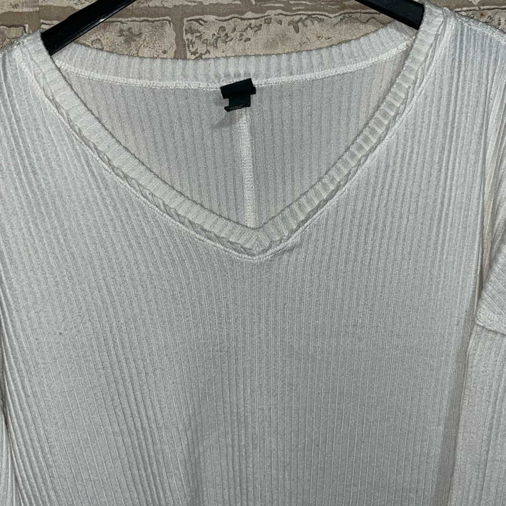 Wild Fable White Ribbed V-Neck Sweatshirt - Picture 2 of 11